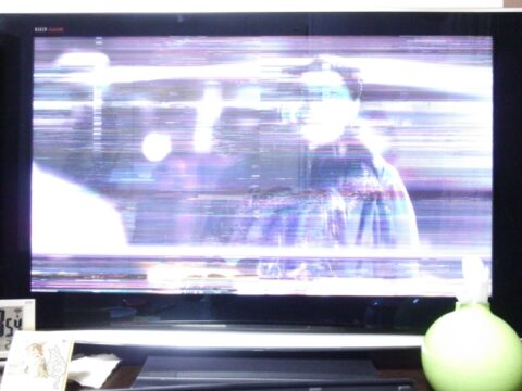 壊れたプラズマTV